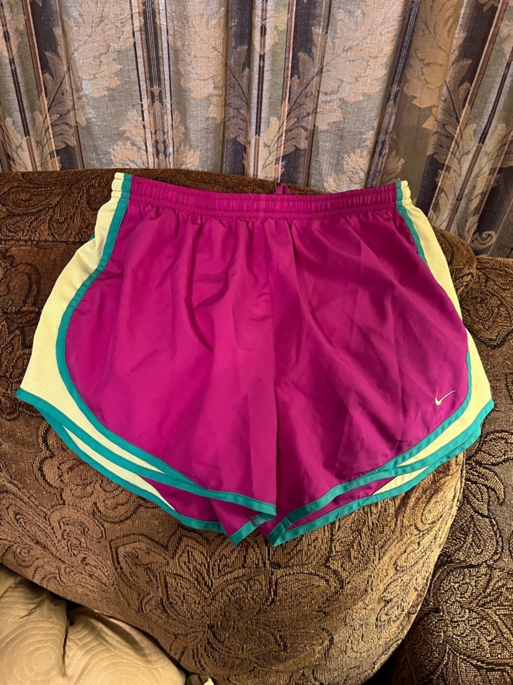 Nike Shorts - Picture 4 of 15